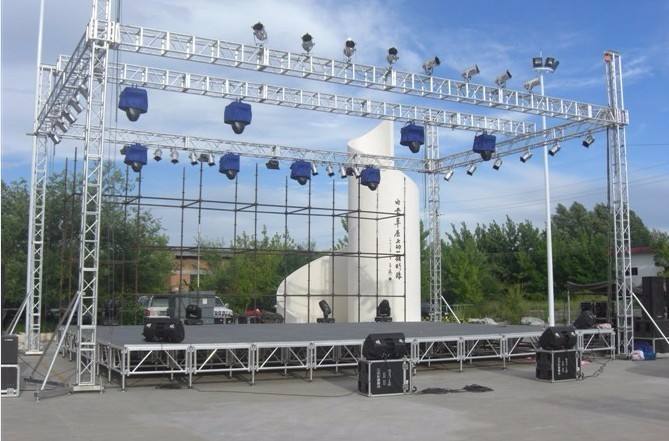 舞台桁架怎样更好的搭建起来 桁架搭建舞台